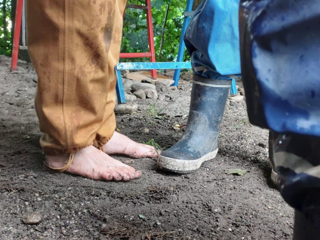 Stiefel oder barfuß, das ist hier die Frage